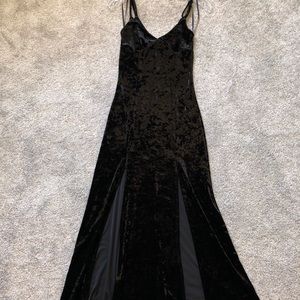 Forever 21 black velvet split maxi
